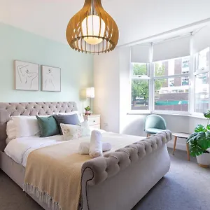 Apartment Chic 4 Bed By Station, Brighton